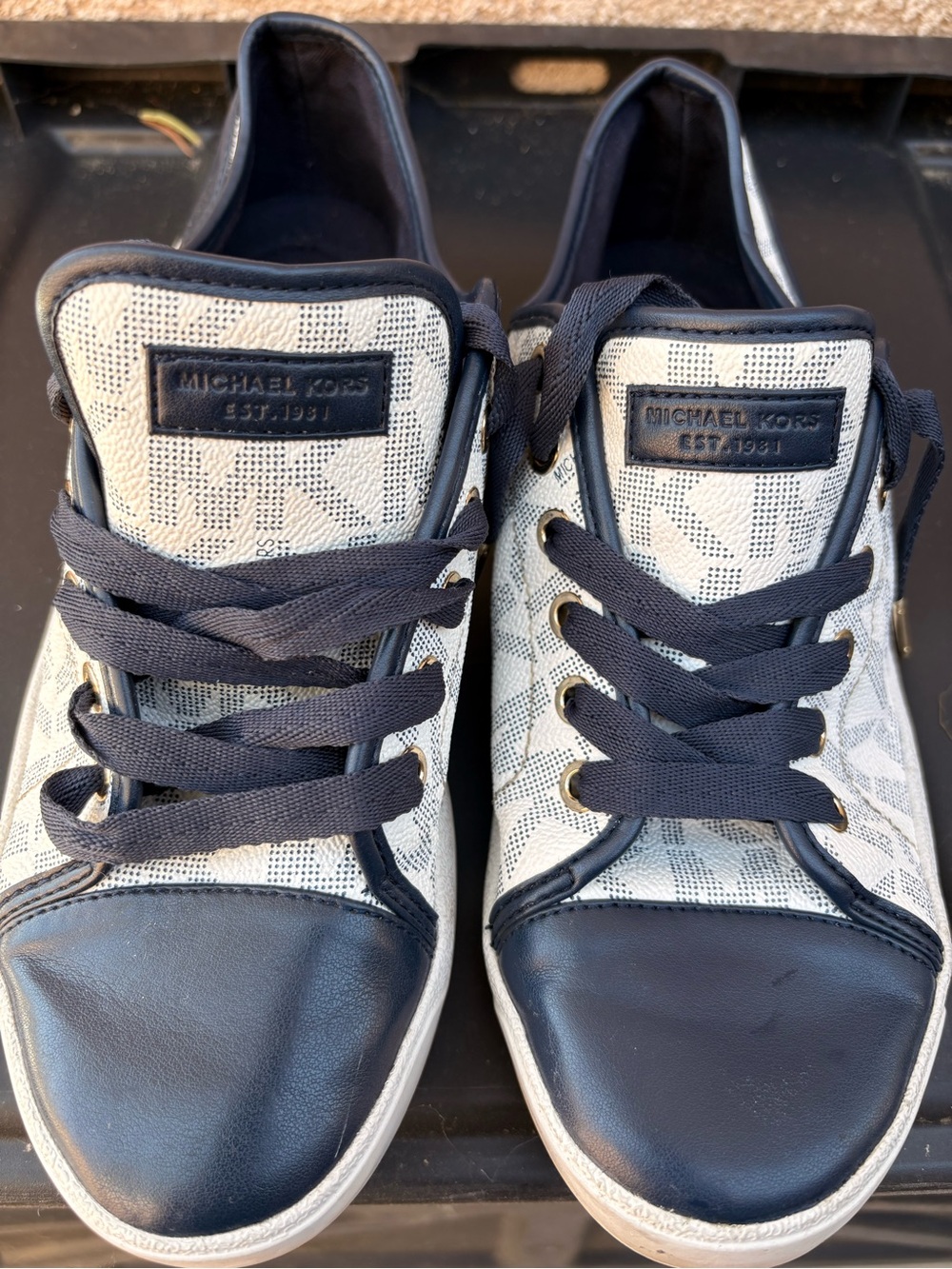 Michael Kors women’s Navy and Cream Logo Low-Top Sneakers 9.5